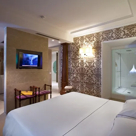 The Ashbee Hotel