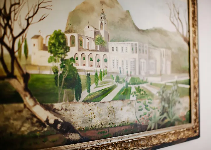 The Ashbee - The Leading Of The World 5*