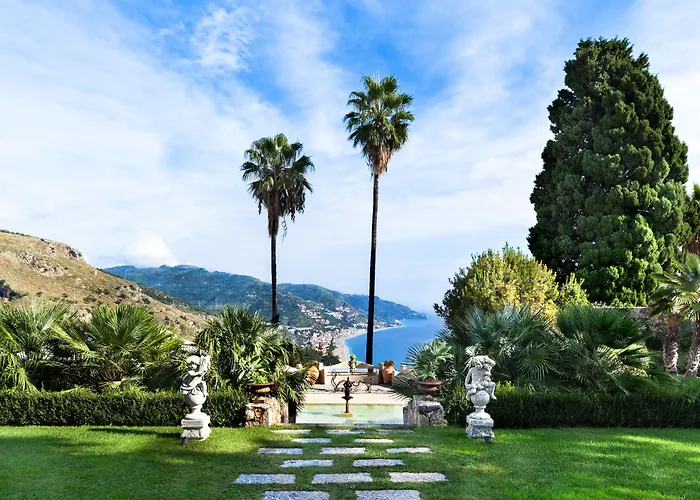 The Ashbee - The Leading Of The World Taormina