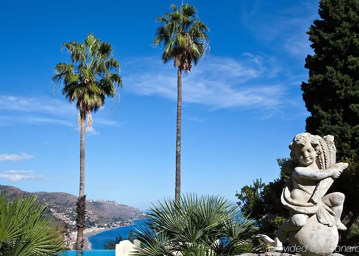 The Ashbee - The Leading Of The World