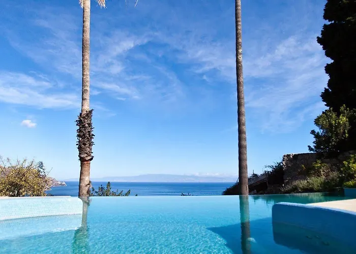 The Ashbee - The Leading Of The World Hotel